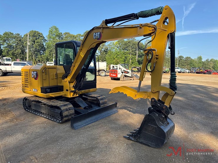2021-caterpillar-305.5e2-image-3
