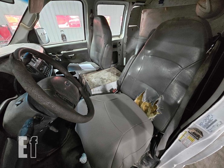 2007-ford-e250-image-9