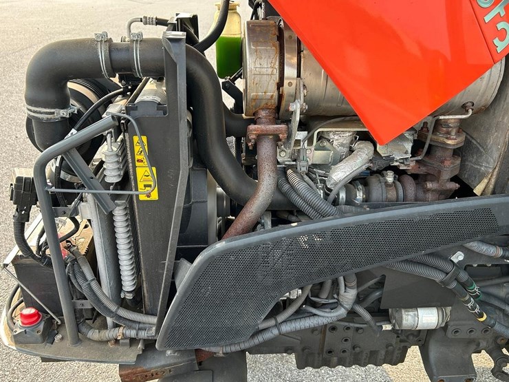 kubota-mx6000-image-12