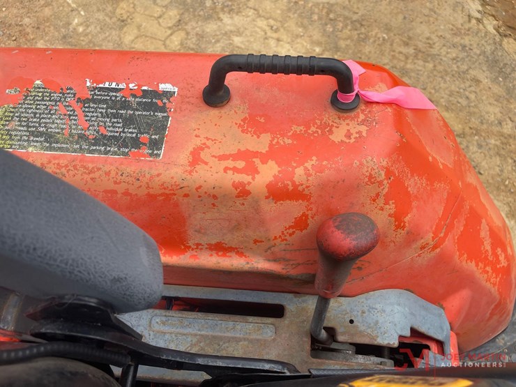 kubota-l35-loader-backhoe-image-19