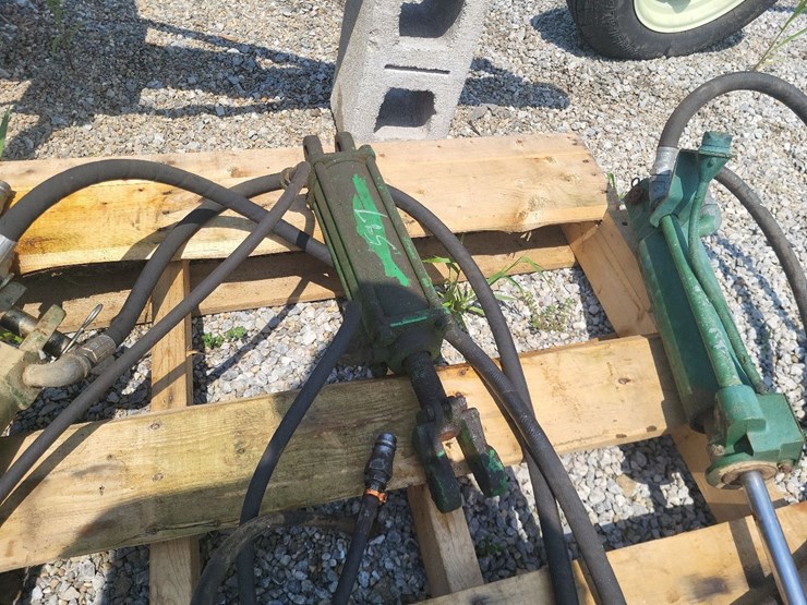 hydraulic-cylinder-w/hoses-image-1