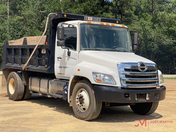 2011-hino268-s/a-dump-truck-image-1
