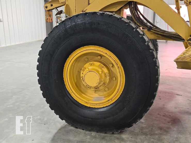 2006-caterpillar-143h-image-30