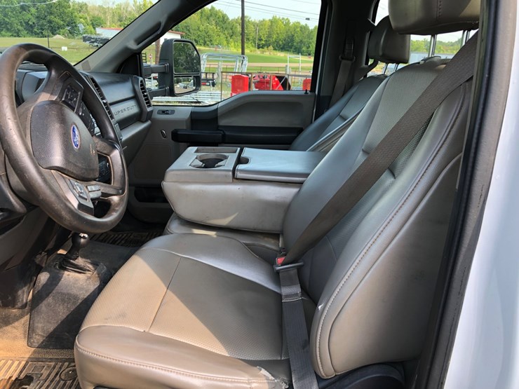 2019-ford-f550-image-13