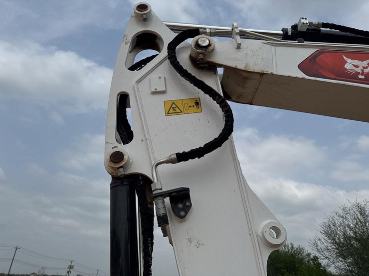 2023-bobcat-e88-image-31