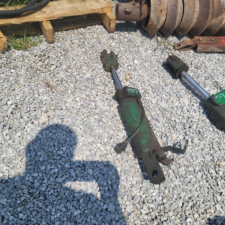 Oliver Hydraulic Cylinder