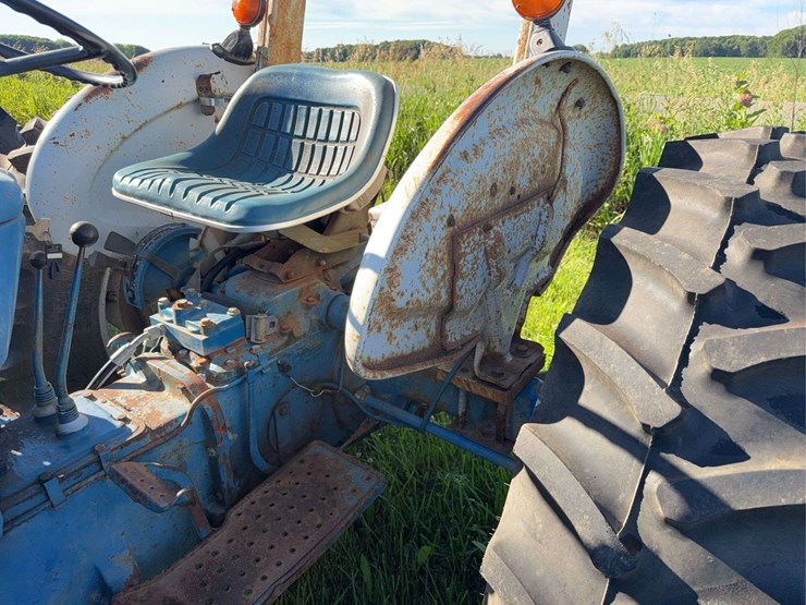 ford-3600-image-11