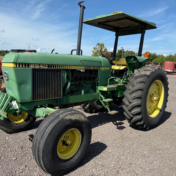 JOHN DEERE 2940