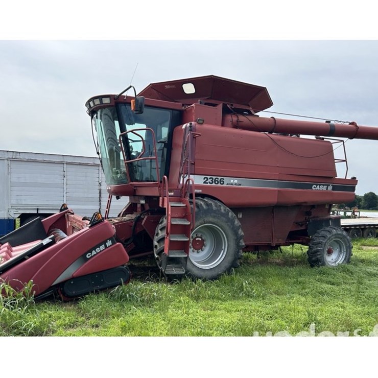 CASE IH 2355
