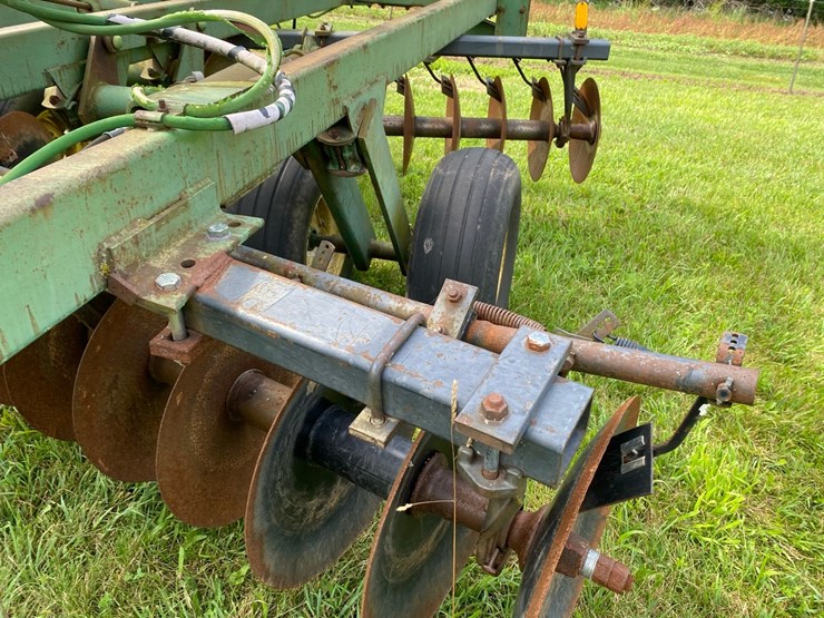 john-deere-230-image-23