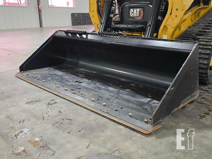 2025-caterpillar-255-image-9