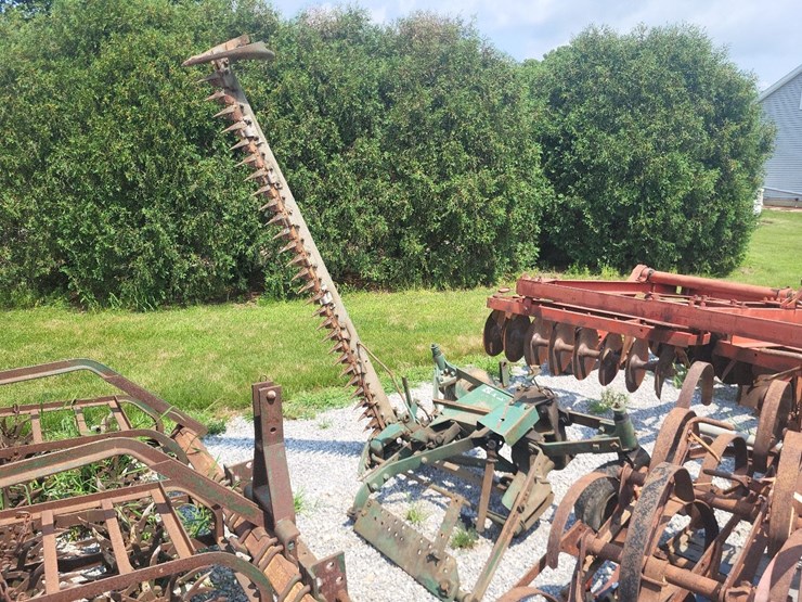 oliver-82--2-point-sickle-mower-image-1