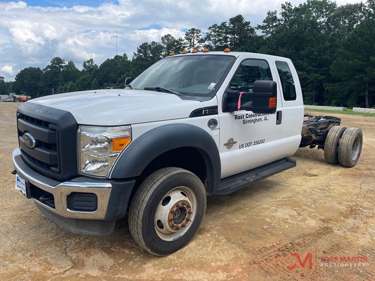2016-ford-f-550-xl-super-duty-cab-&-chassis-truck-image-7