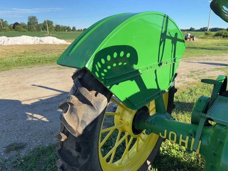 john-deere-model-b-image-9