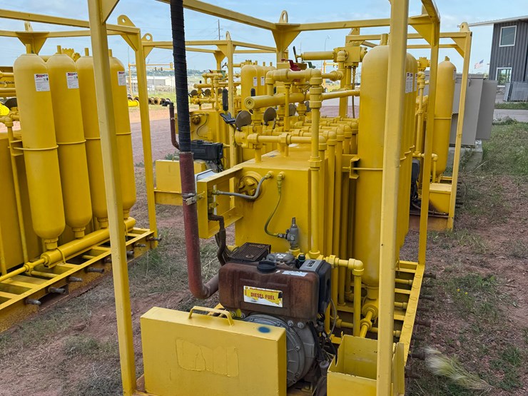 meyer-3k-wp-diesel-powered-4-station-accumulator-closing-unit,-skidded-image-4