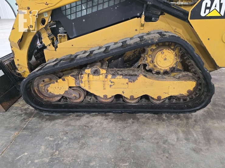 2015-caterpillar-259d-image-28