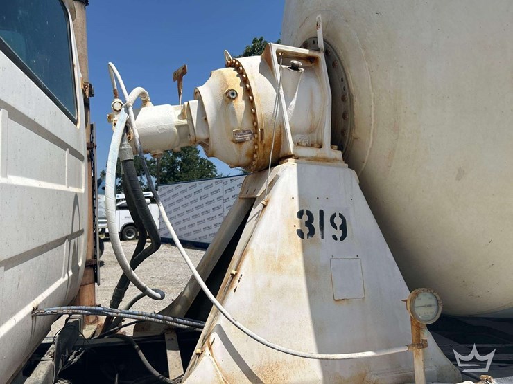 1994-mack-dm690s-image-21