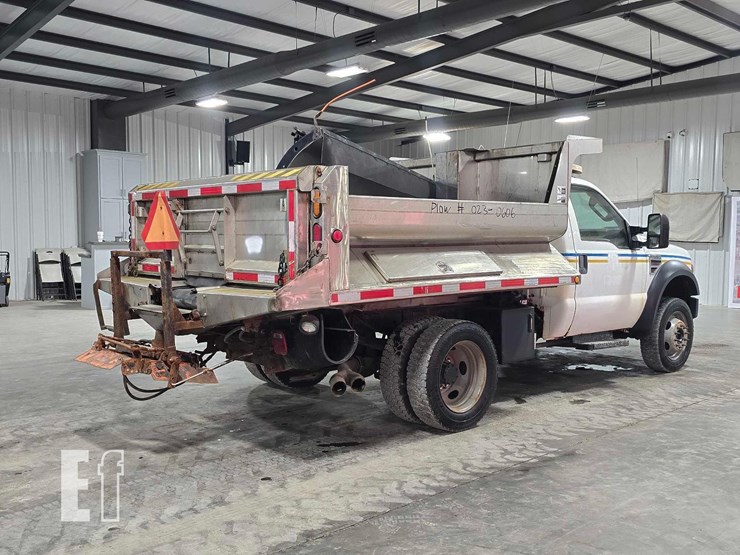 2009-ford-f550-image-3
