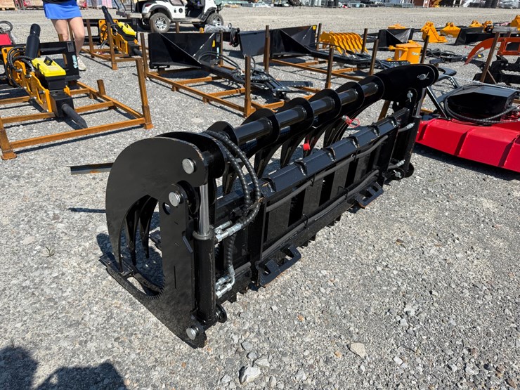 #2013-•-unused-future-clg72-70"-skid-steer-curved-log-grabber-c-hxzmq2605135-inv#48930-image-2