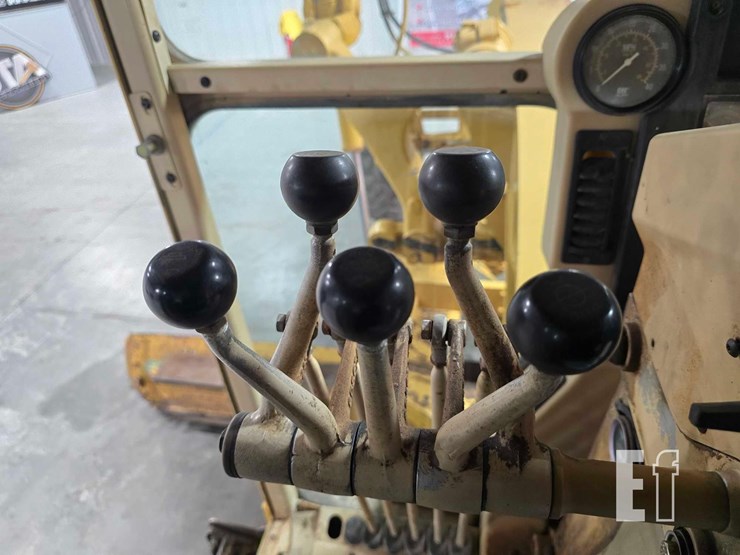 1996-caterpillar-140h-image-19