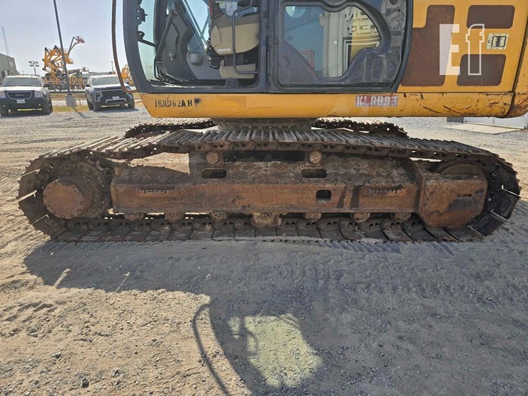 2016-deere-180g-lc-image-28