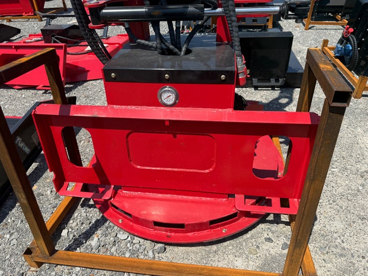 #2046-•-unused-future-fb77-skid-steer-feller-buncher-fmgdj260556-inv#48825-image-10