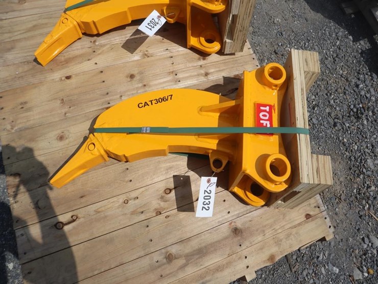 caterpillar-305-image-2
