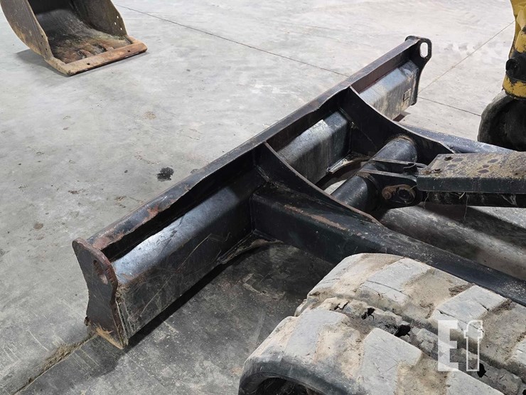 2021-caterpillar-306cr-image-16