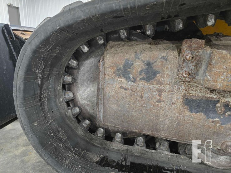2021-jcb-3ts-8t-image-22