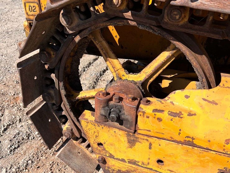 caterpillar-d2-image-11