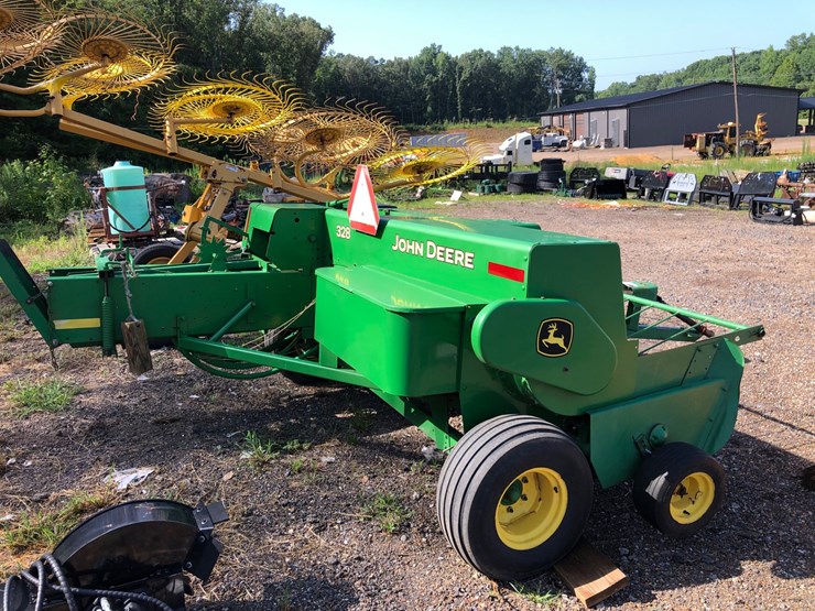 john-deere-328-image-1