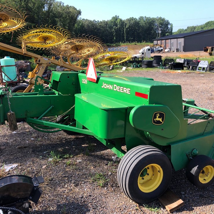 JOHN DEERE 328