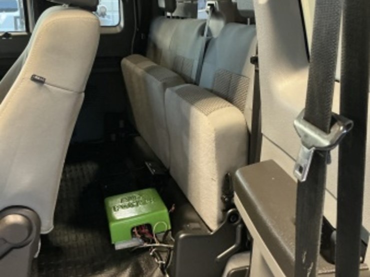 2012-ford-f350-image-26
