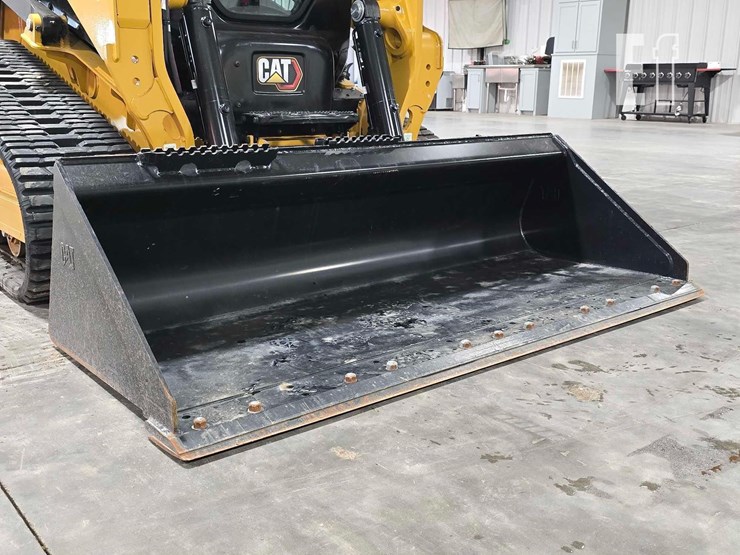 2025-caterpillar-255-image-10