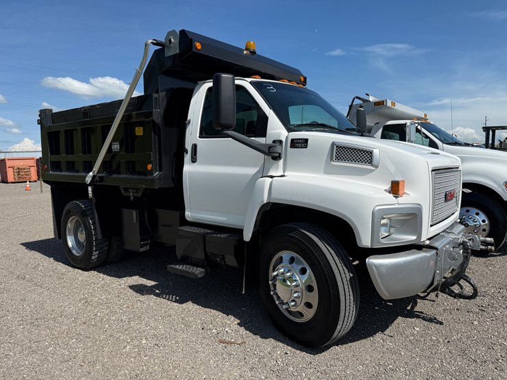 2005-caterpillar-c7-image-1