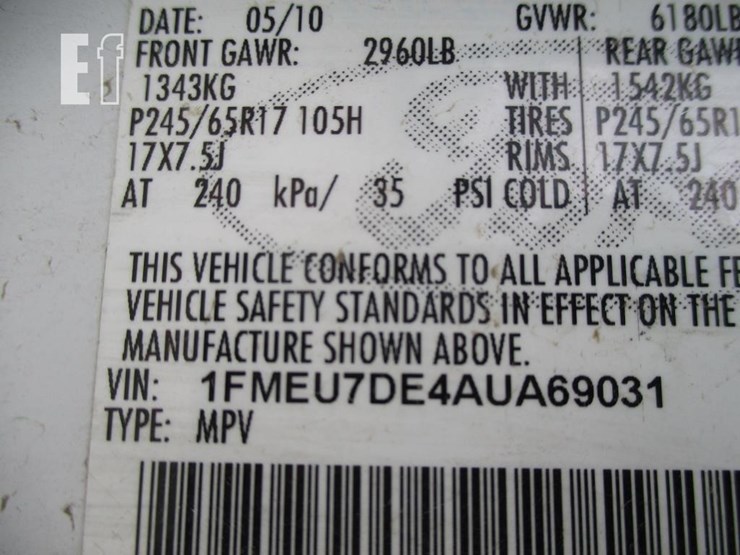 2010-ford-explorer-xlt-image-18