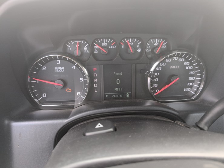 2018-chevrolet-silverado-1500-image-16