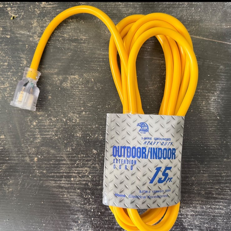 #8 • 15ft indoor/outdoor extension cord