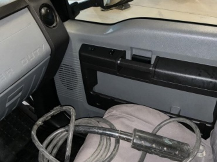2015-ford-f350-image-24