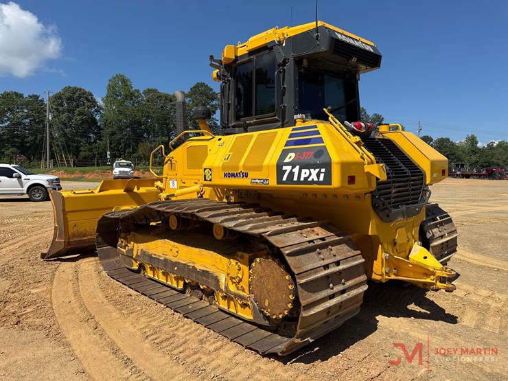 2024-komatsu-d71pxi-24-image-2