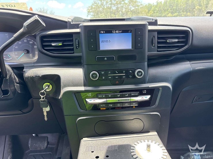 2020-ford-explorer-hybrid-awd-suv-image-18