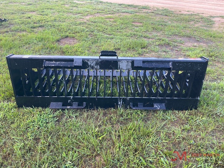 new-71"-skeleton-bucket-skid-steer-attachment-image-3