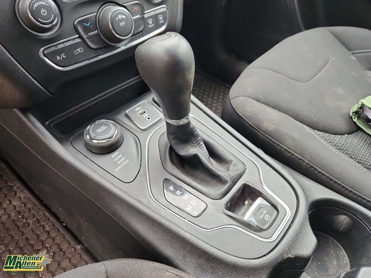 2021-jeep-cherokee-image-13