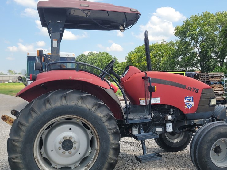2006-case-jx75.-2wd.-1831-hours.-clutch-does-not-work.-excellent-running-condition.-image-5