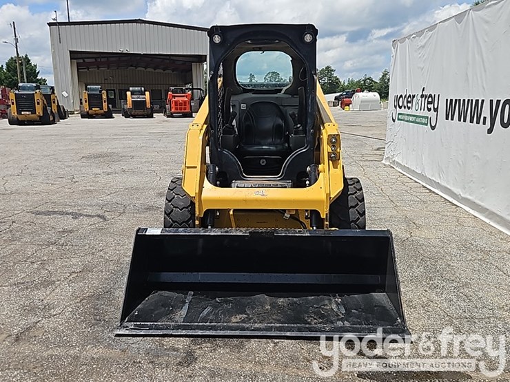 2022-caterpillar-232d-image-8