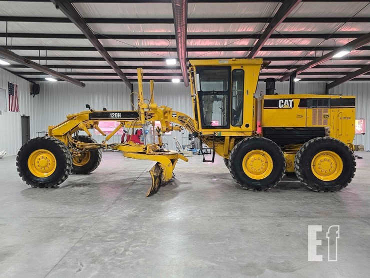2004-caterpillar-120h-image-5