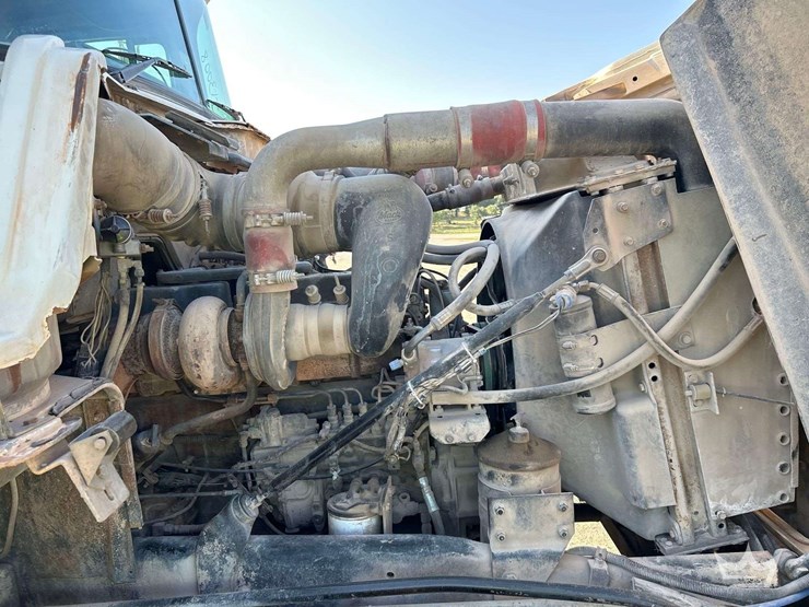 1994-mack-dm690s-image-9