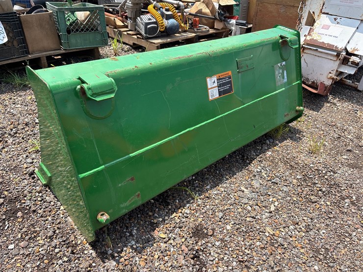 john-deere-300-image-2