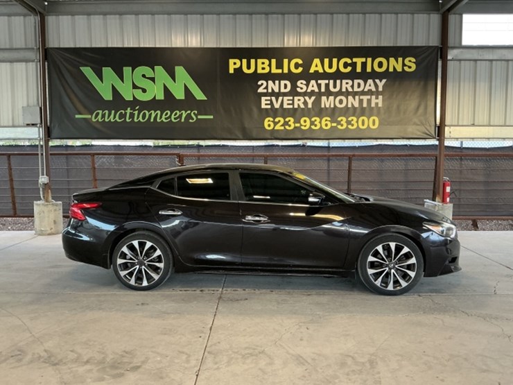 2016-nissan-maxima-sdn-image-1