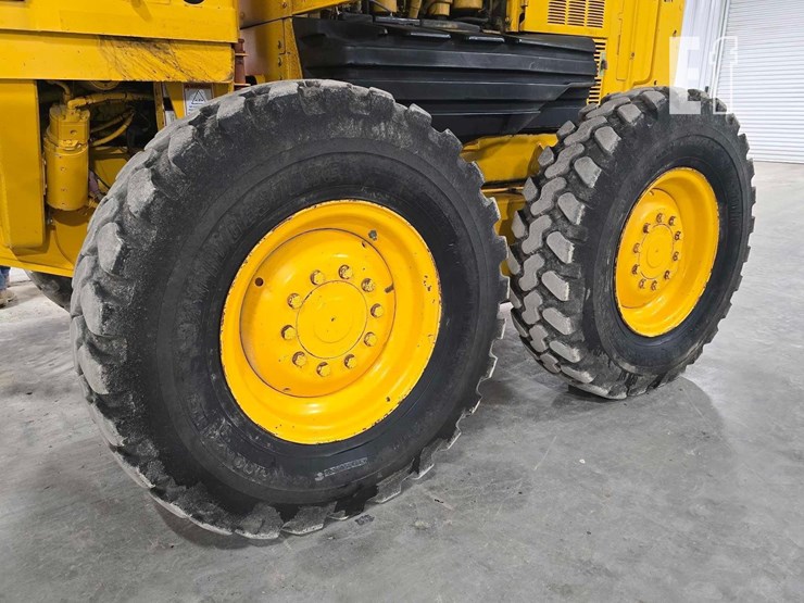 2004-caterpillar-120h-image-24